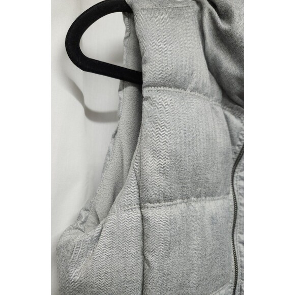 Old Navy Gray Puffer Vest Size Small Insulated - Picture 14 of 16